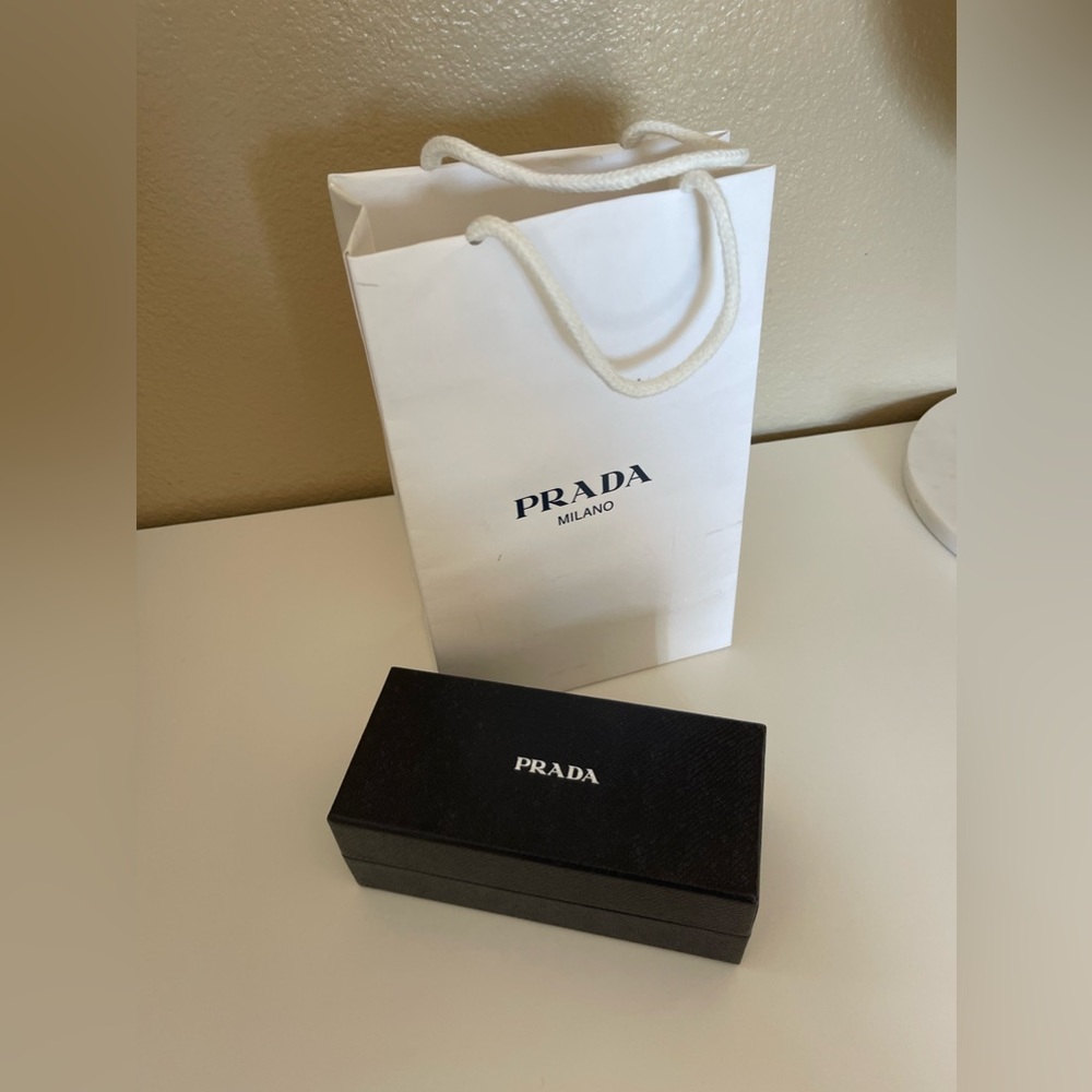 NEW PRADA black classic sunglasses - Picture 9 of 11